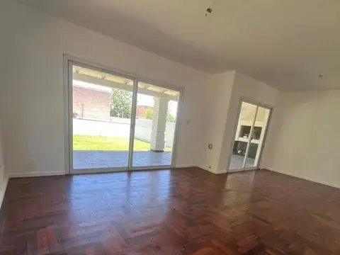 Casa en Venta en Arguello, USD 230.000