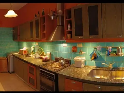 Casa -  2 dormitorios - Amplísima - Parrillero-  Barrio Saladillo- Zona Sur