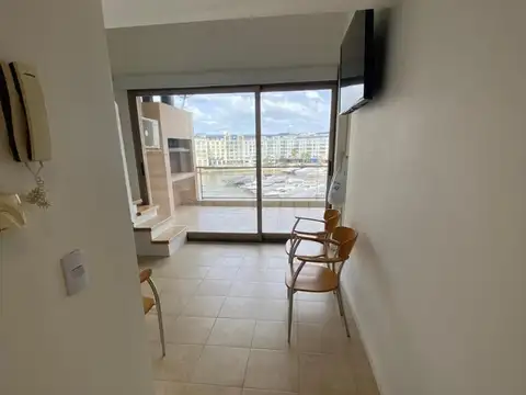 USD 175.000.- 50m2 apto vivienda y apto comercial c/coh s/c
