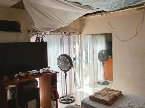 Casa 4 ambientes con 1 baño