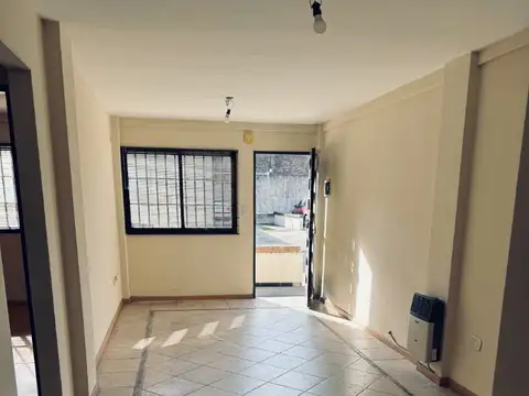 Tipo Casita. Todo en PB con cochera descubierta.