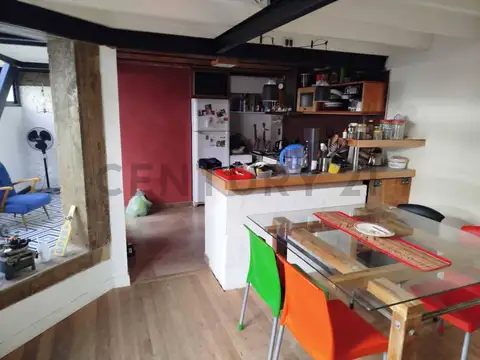 Duplex Interno 1er Piso por escalera