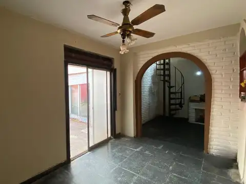 Depto Tipo Casa 5 ambientes con 1 baño