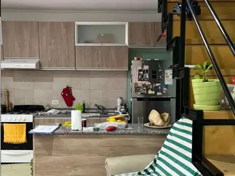 Depto Tipo Casa en Venta de 3 ambientes