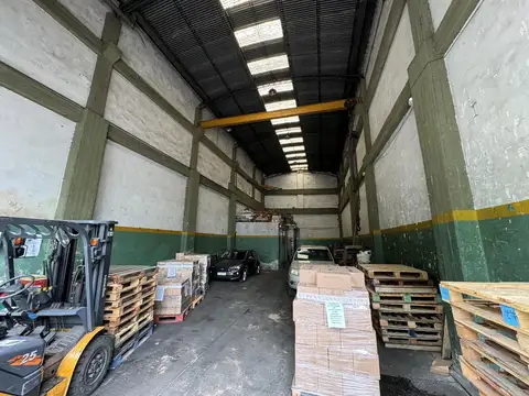 Galpon en Venta en Pompeya, USD 190.000