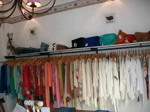 Local en Alquiler en Tablada, $ 250.000