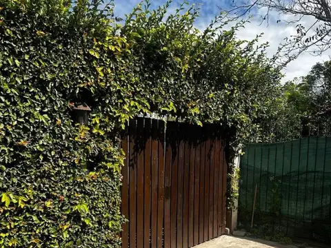 Dos casas en 1 terreno--Villa Carlos Paz