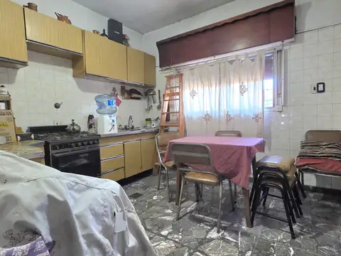 Casa en Venta con 3 cocheras