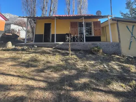 Casa 3 ambientes con 1 baño