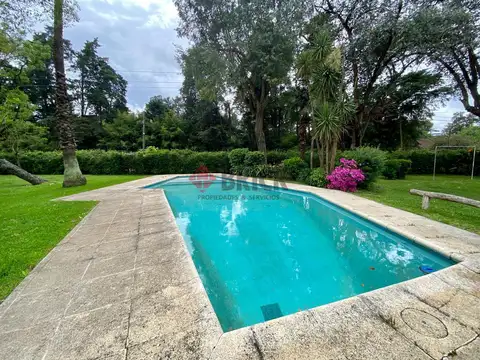 Casa 7 ambientes con 3 baños