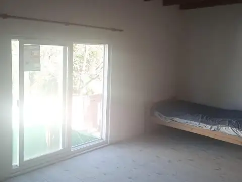 ALQUILER DE DEPTO DE 2 AMBIENTES Y PATIO EN DEL VISO