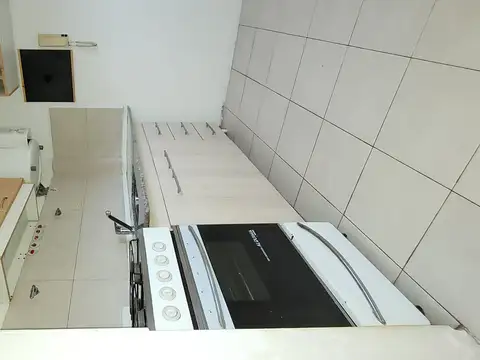 Departamento en Alquiler en Parque Chacabuco, $ 450.000