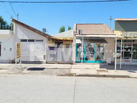 VENTA CASA+ DOS SALONES COMERCIALES EN CIPOLLETTI