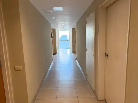 Oficina en Alquiler en La Lonja, $ 620.000