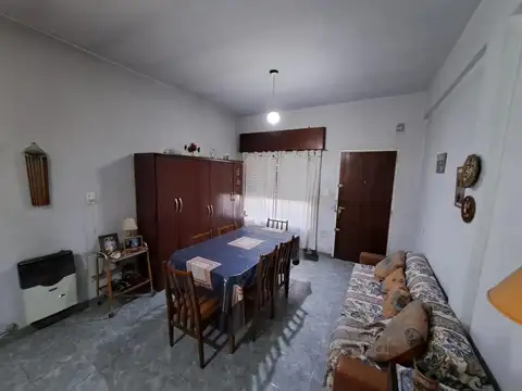 Casa 6 ambientes con 3 baños