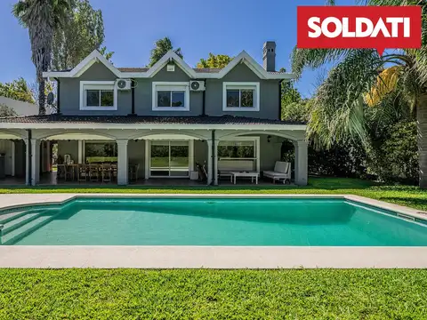 Casa en Venta con 2 cocheras