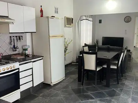 Carlos Pellegrini Al 1400