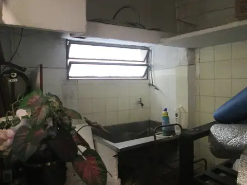 Depto Tipo Casa 6 ambientes con 2 baños