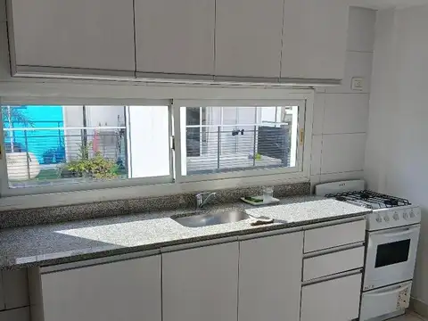 HERMOSO DOS AMBIENTES A/A muy luminoso.