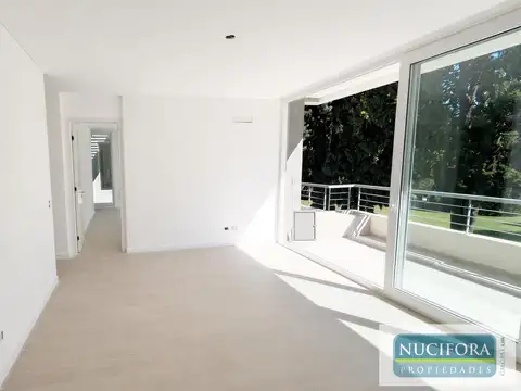 Departamento 4 ambientes con 3 baños