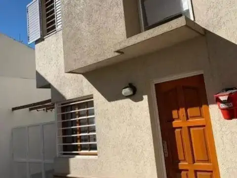 Depto Tipo Casa en Venta de 4 ambientes