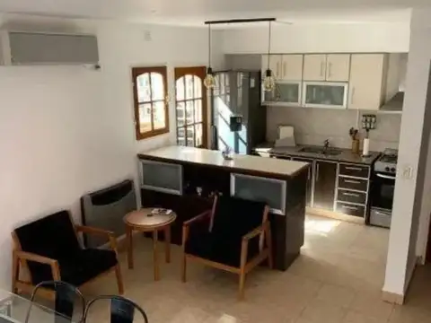Excelente Hogar Triplex En Villa Sarmiento