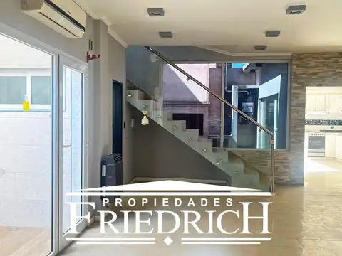 Casa moderna en zona céntrica