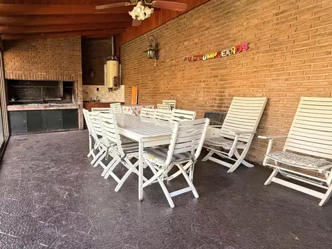 Casa en Venta en Haedo, USD 499.000