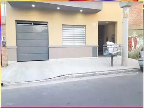 COCHERA VENDO O PERMUTO POR VEHICULO