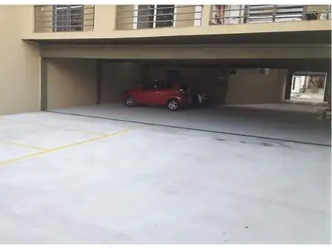 COCHERA VENDO O PERMUTO POR VEHICULO