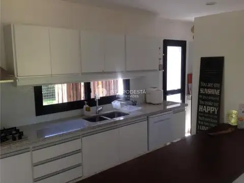 Casa en Venta en Pinares, USD 580.000