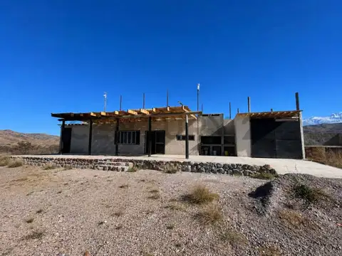Casa 3 ambientes con 1 baño