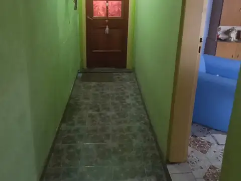 CASA PARA 2 FAMILIAS EN 2 PLANTAS C/GARAGE, 3 DORM