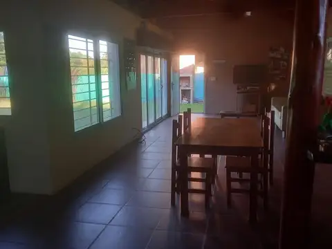 Casa en Venta con 3 cocheras