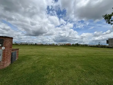 Puertos del lago - Riberas - lote 383