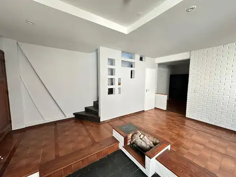 Depto Tipo Casa en Alquiler de 3 dormitorios