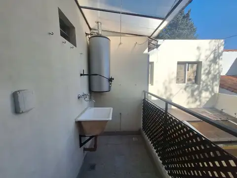 Depto Tipo Casa 2 ambientes con 1 baño