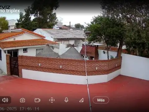 Calle 80  al 300 , Piso 0