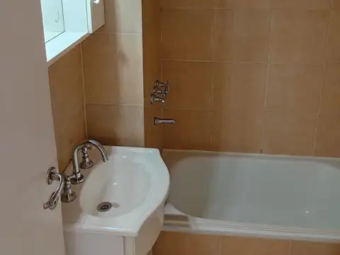 Departamento en Alquiler en Caseros, $ 500.000