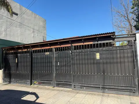 Venta casa3 ambientes parque Remedios de Escalada