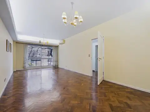 Pena 2400, Piso 1