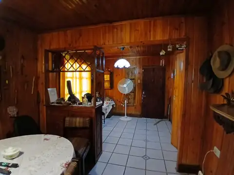 Venta de casa. La Colonia. Junín