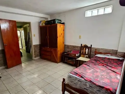 Tres viviendas en lote de 300 metros, Pilar