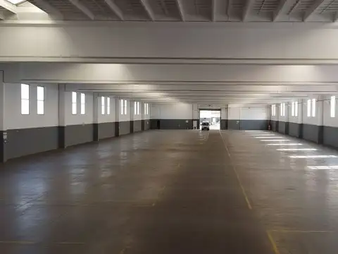 Galpon en alquiler de 6000m2 ubicado en La Reja