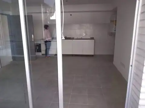 Av Pedro Rivera 4200, Piso 2