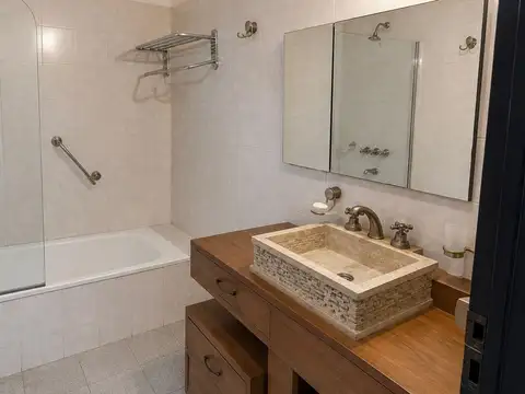 Departamento en Alquiler con 1 cocheras