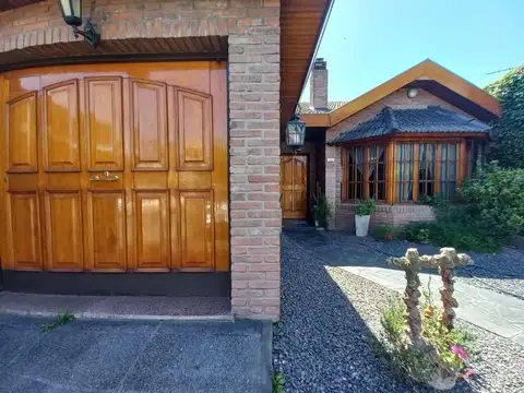 Casa 4 ambientes con 3 baños