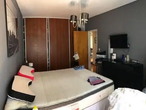 Venta De Departamento De Tres Ambientes En Caseros Centro