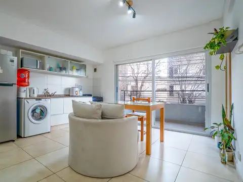 Departamento de dos ambientes en la zona del Villa del Parque con balcón