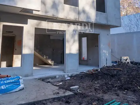 Casa en Venta con 1 cochera
